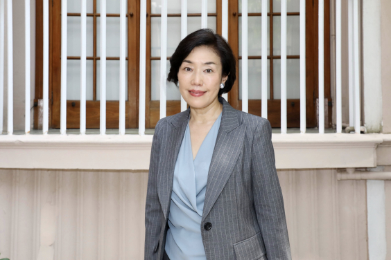 Dr. Yoshiko NAKANO, Director and Associate Professor, Department of Japanese Studies, School of Modern Languages and Cultures, Faculty of Arts, the University of Hong Kong (HKU), has been awarded the Japanese Foreign Minister’s Commendation for 2021.